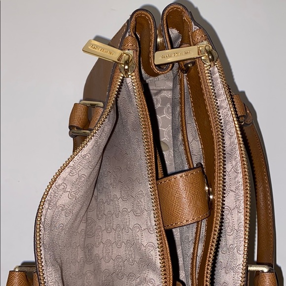 Michael Kors Tan Handbag - Picture 4 of 8
